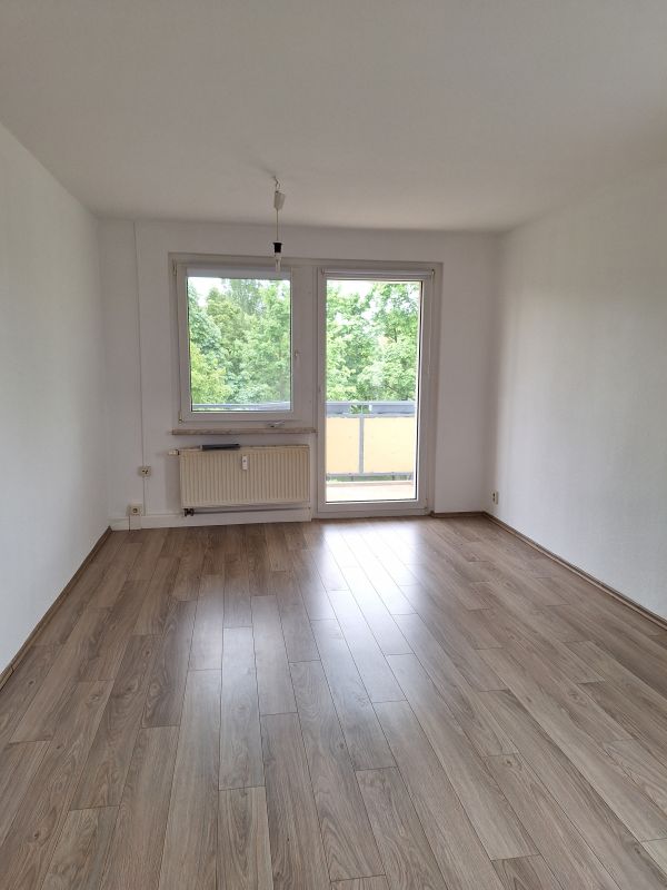 bezugsfertige 3-Raum-Wohnung in Eckersbach - Bild 2